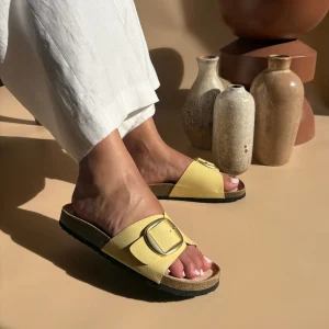 Sandales plates - Jaune