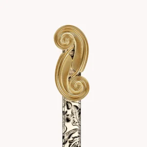 Ceinture Plume en cuir floral embossé noir Charro Borgia - Maison Skorpios par Adriana Abascal