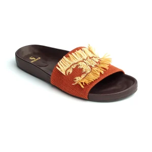 Slides Sara en toile orange brodée en raffia – Maison Skorpios par Adriana Abascal
